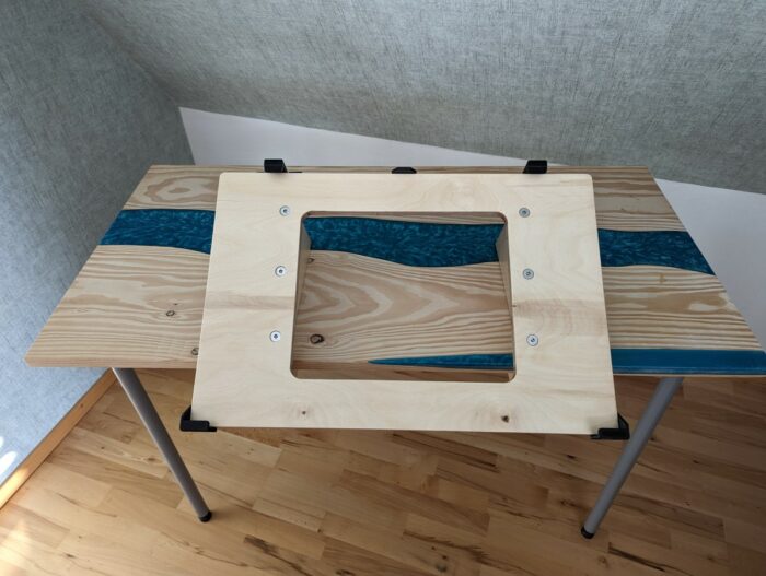 Table 4 You <br> Basis-Halterung