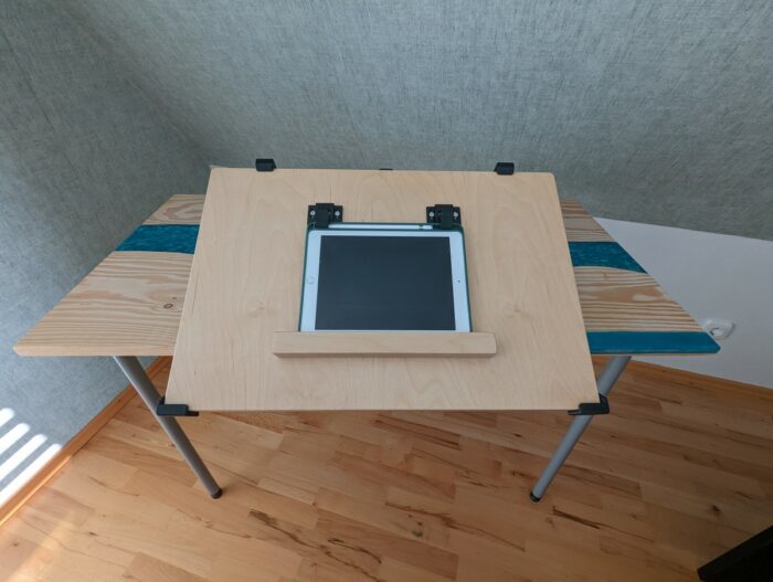 „Go digital“ <br> iPad Halterung – Bild 2