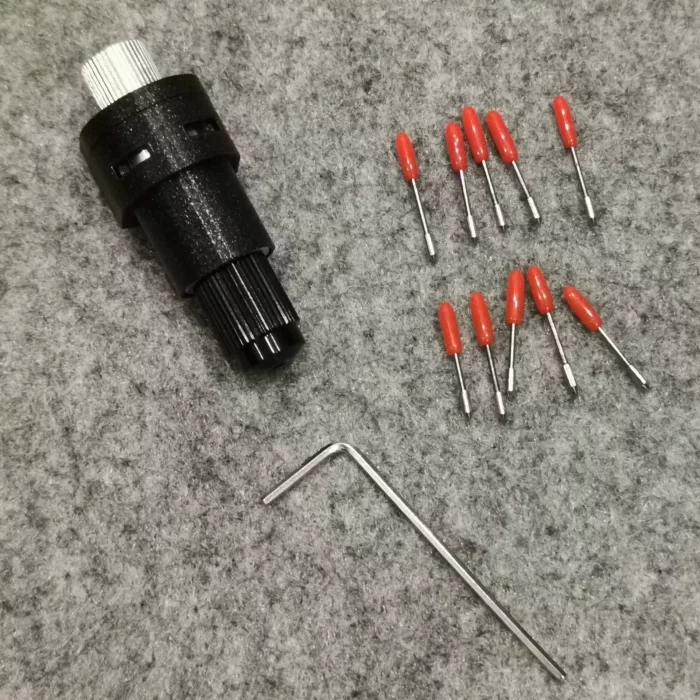 CB09 (SET) Messerhalterung mit Adapter und 10 Messern (45 Grad) inklusive für Silhouette Cameo 5